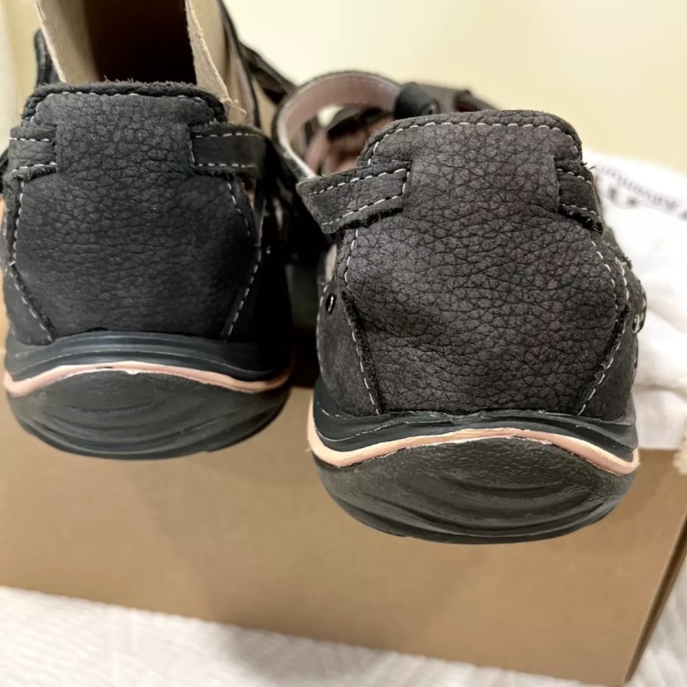 Jambu Women's Black Strappy Sandals - Picture 2 of 6